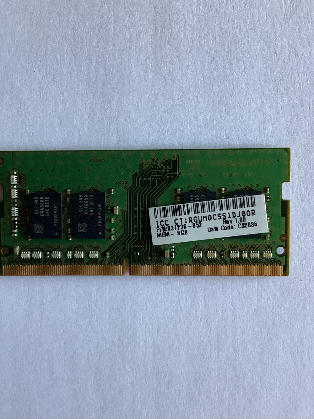 Samsung 8GB 1Rx8 PC4-2666V-SA1-11 laptop RAM - Picture 2 of 2